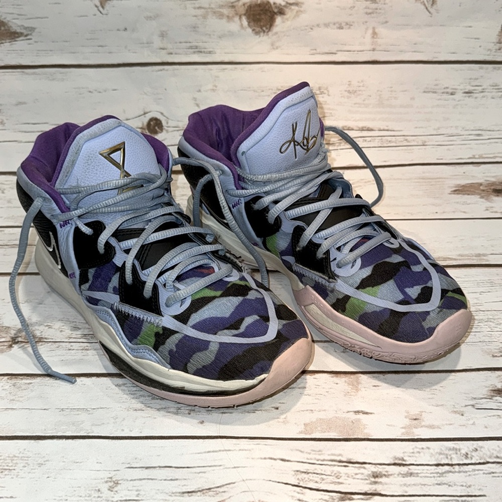Kyrie Infinity TB signed